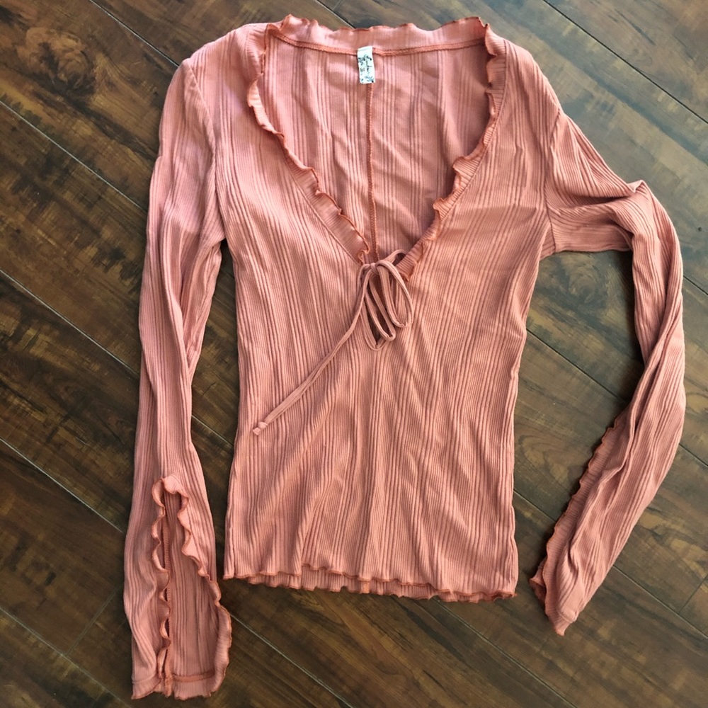 Salmon summery top! 💕💕💕